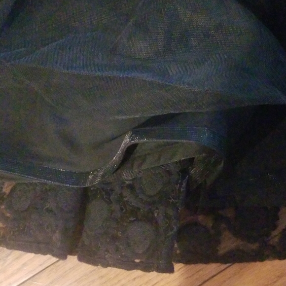 Dress - Picture 2 of 4